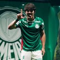 Quiere ser el 4 del Mundial 2030, le pidió el poncho a la 'Sole' y lo quieren gigantes de Europa