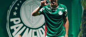 Le pidió el poncho a la 'Sole', lo quieren gigantes de Europa y puede ser el 4 argentino del Mundial 2030