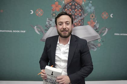 Agustín Laje, divulgador de la nueva derecha en las redes