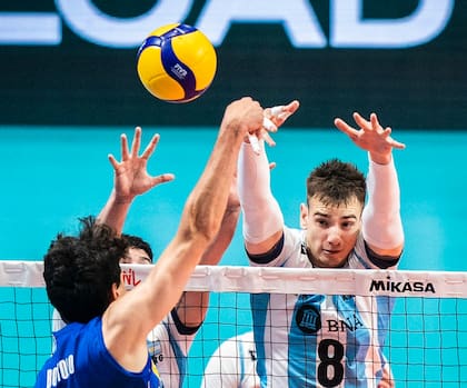 Agustín Loser, determinante desde el bloqueo, se está destacando en el certamen de naciones