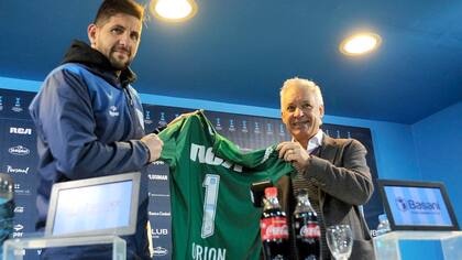 Agustín Orion con su nueva camiseta