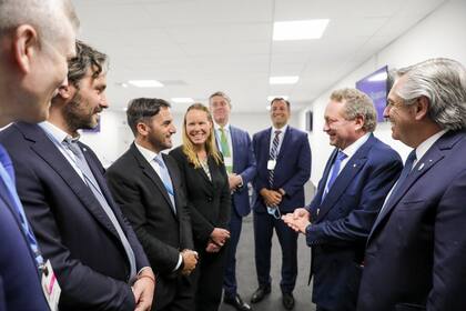 Agustín Pichot anunció en Glasgow el proyecto de una megainversión en energía verde ante la comitiva presidencial