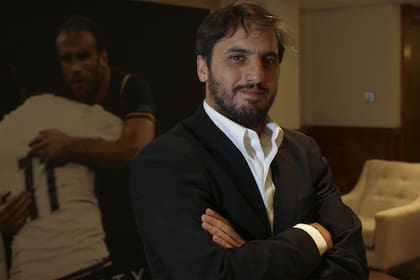 Agustín Pichot es vicepresidente de World Rugby, pero quiere cambios drásticos que Europa rechaza; el 26 de abril irá por la presidencia.