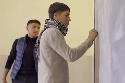 Agustín pudo retomar la secundaria y en 2024 la terminó: "Quiero seguir estudiando"