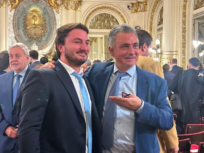Agustín Romo y Sebastián Pareja tras la jura de Santilli