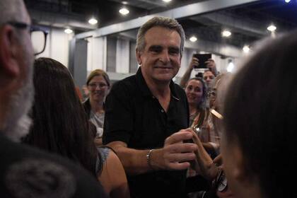 Agustín Rossi fue cuestionado por haber denunciado a medios y periodistas