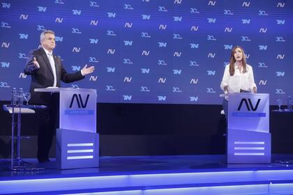 Agustin Rossi y Victoria Villarruel