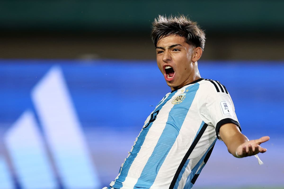 Agustín Ruberto, autor de los dos últimos tantos de la goleada argentina por 5 a 0 ante Venezuela, por los 8vos de final del Mundial Sub 17 de Indonesia