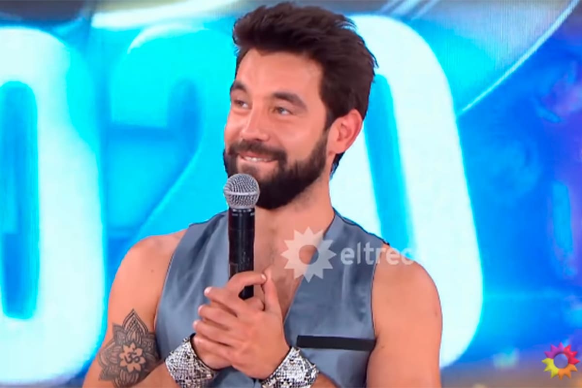 Agustín Sierra, incómodo por los "piropos" que recibió en la pista del Cantando 2020