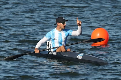 Agustín Vernice ganó K1 1000 y K4 500