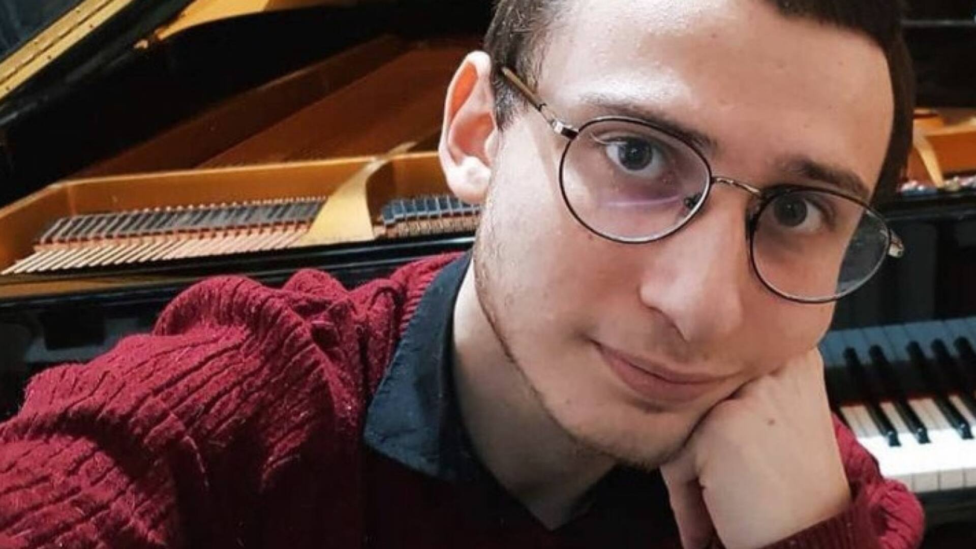 Agustín y su pasión por el piano