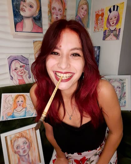 Agustina Amato se dedica al marketing y al diseño gráfico de manera freelance