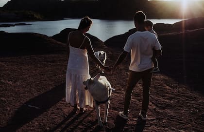 Agustina busca llevarse a sus dos perros a España, donde tiene que emigrar con su esposo e hijo (Foto: Instagram/@agus_bergaglio)
