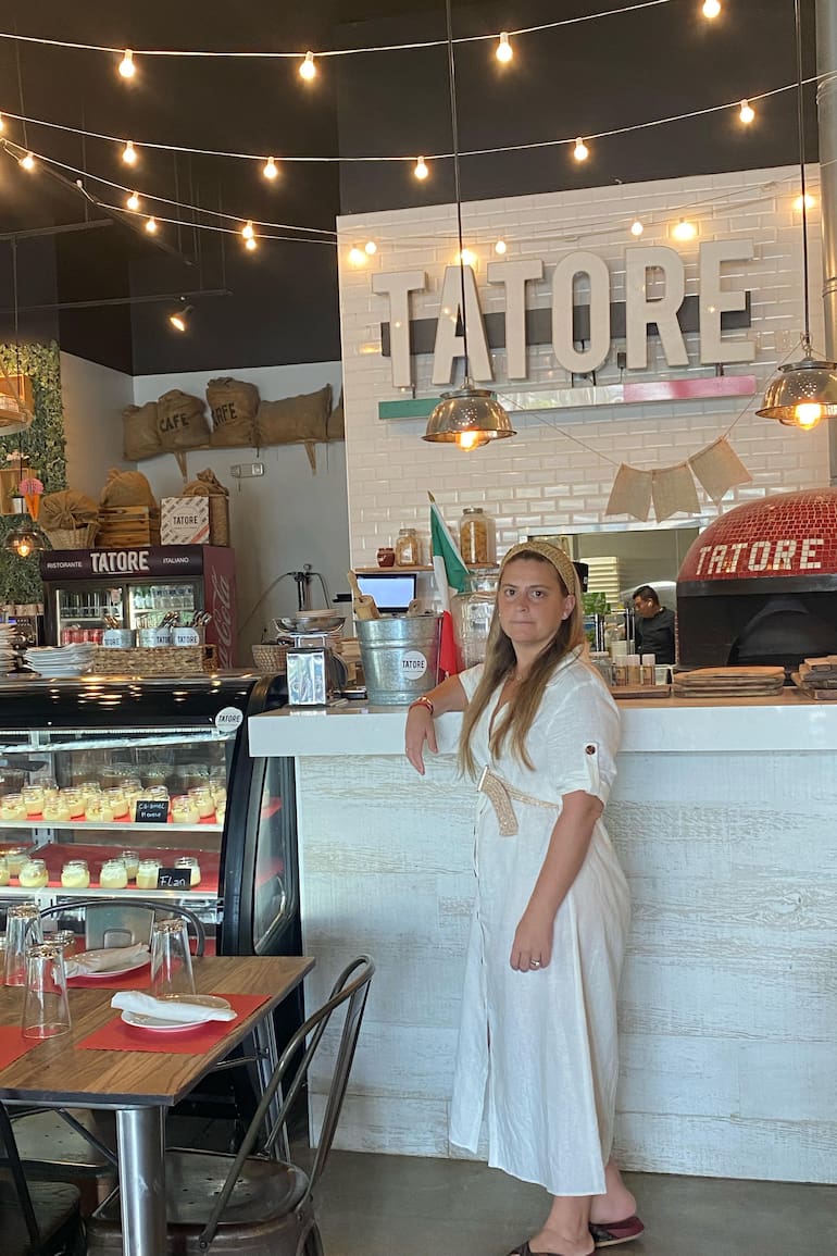 Agustina, en su local de Miami.