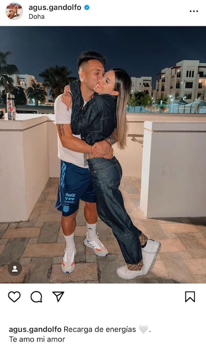 Agustina Gandolfo y Lautaro Martínez, tras el partido que ganó la Selección contra México