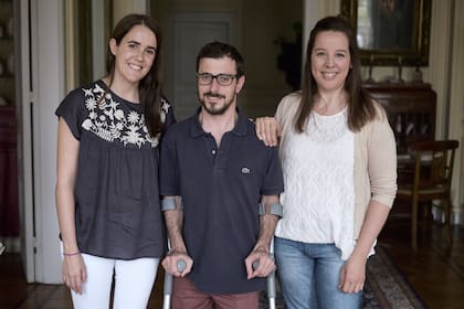 Agustina, Juan y Nadia son algunos de los nueve integrantes del grupo