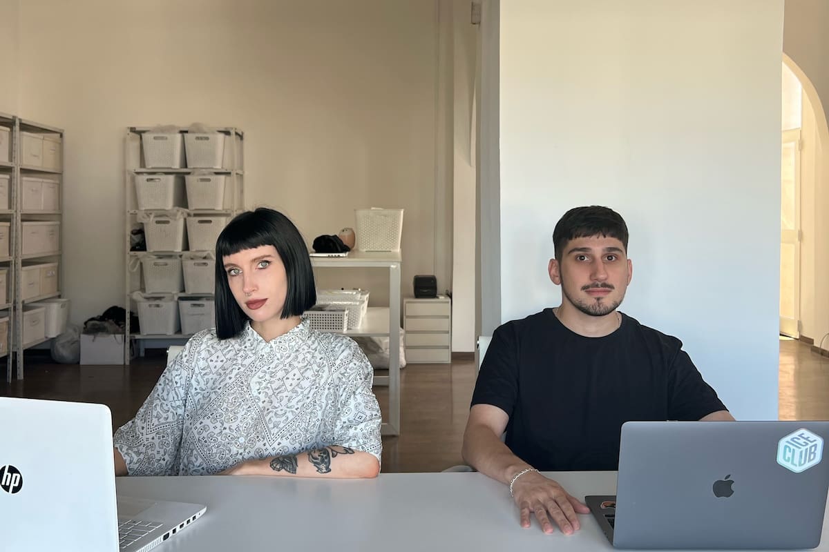 Agustina Nogueira Verón junto a su novio, Germán, socios en Archetype