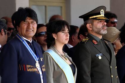 En mayo de 2011, el entonces presidente boliviano Evo Morales recibió al ministro de Defensa de Irán, Ahmad Vahidi, buscado por la Interpol por su responsabilidad en el atentado a la AMIA
