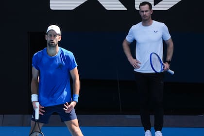 Ahora bajo la dirección del recientemente retirado Murray, Djokovic irá por su corona número 11 en Melbourne, a los 37 años; en 2024 ganó solamente la medalla dorada olímpica, en París.