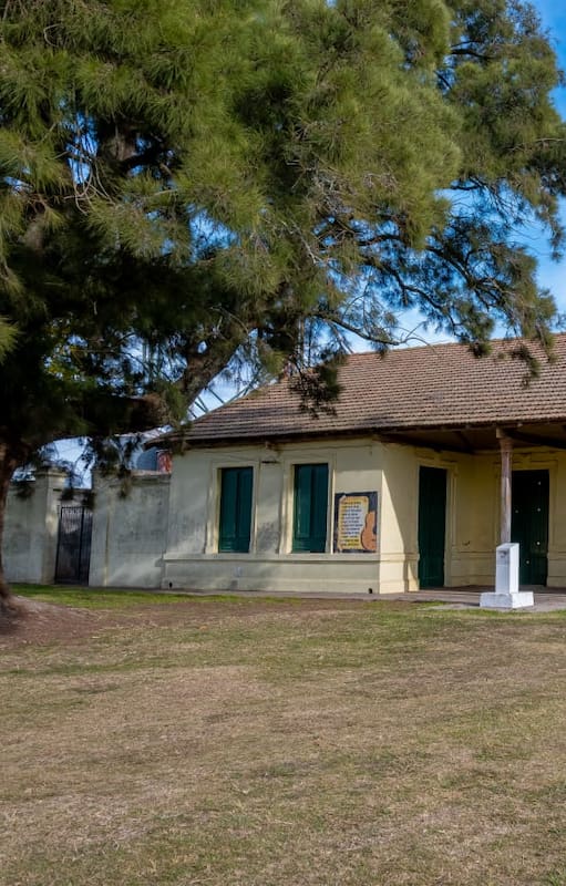 Ahora centro cultural, la estación de Agustín Roca revive la infancia de Atahualpa