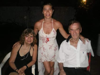 Aida, junto a su hija y su exmarido, hoy fallecido