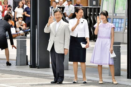 Tras la entronización de sus padres, los emperadores Naruhito y Masako, el 81 por ciento de los ciudadanos está a favor de revisar la Ley de Sucesión para que pueda aspirar al trono