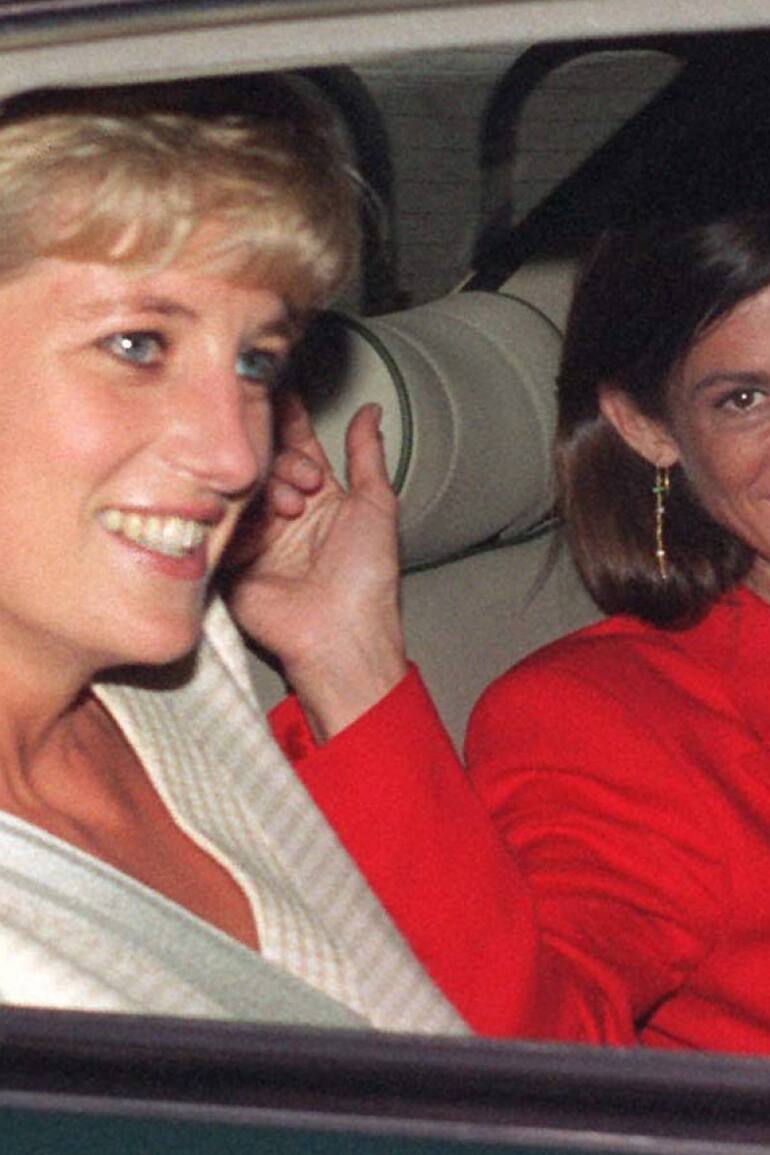 Aileen Getty junto a su amiga Lady Di