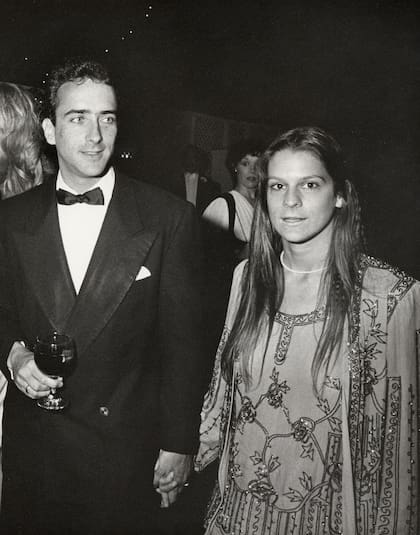 Aileen Getty y Christopher Wilding, hijo de Elisabeth Taylor, estuvieron casados durante ocho años; Aileen mantuvo una estrecha relación con su ex suegra hasta que ella murió