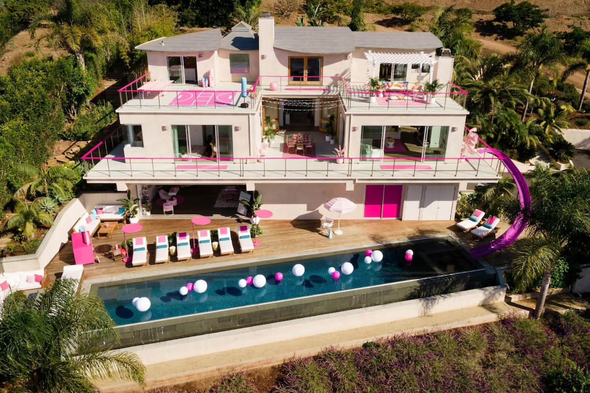 Airbnb le dio vida al sueño de Barbie con una iteración impresionante a tamaño real de la famosa Malibu Dreamhouse.