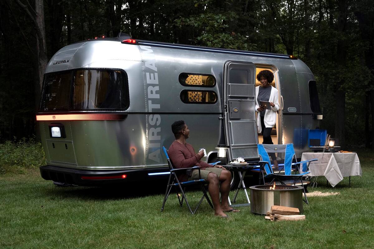 Airstream es conocida por su tecnología y su combinación atractiva de diseño exterior neoretro muy característico de esta marca