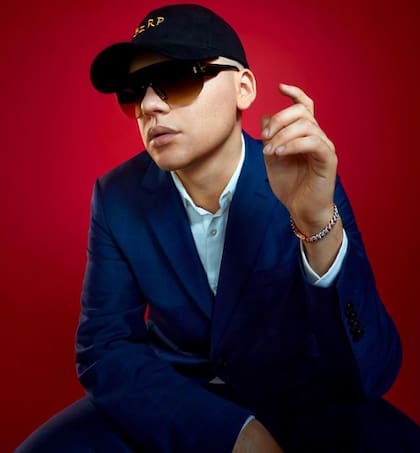 Akselrad es parte de Dale Play Records, el sello de Federico Lauría que logró reunir a los artistas más convocantes del país: Bizarrap, Duki, Nicki Nicole, Rei y Wos