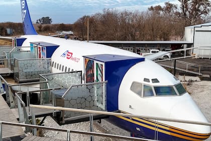 Al avión se ingresa por una manga de aeropuerto, que es una manga real que consiguió en Aeroparque
