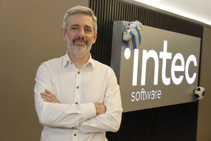 Al dar oportunidades, Víctor Mercol tomó más conciencia de lo que significa el trabajo formal para los jóvenes que vienen de contextos vulnerables: "Algunos fueron al odontólogo por primera vez", dice