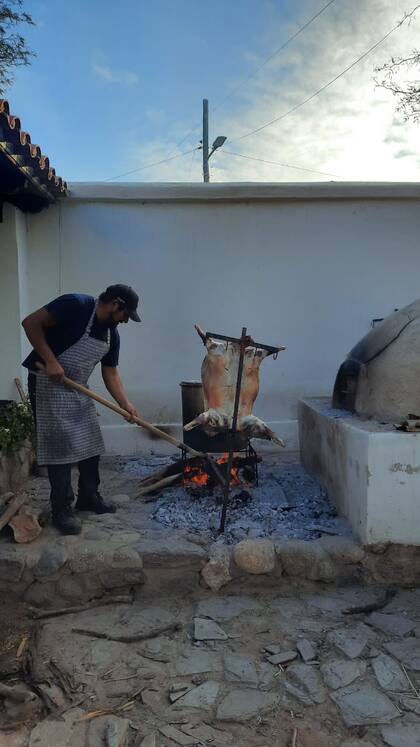 Al elegir el menú de la fiesta, no buscaron platos rimbombantes: fueron por la clásica comida argentina que tanto disfrutan.