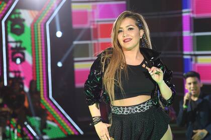 Al enterarse de que pasaba a la instancia de duelo, rompió en llanto, pero finalmente consiguió imponerse en el voto telefónico