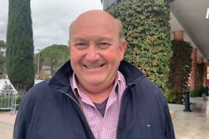 Al entrenador Stéphane Guelpa le encontraron medicamentos vencidos en el auto.