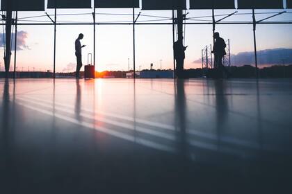 Al hacer escala en Estados Unidos hay que considerar ciertos requisitos migratorios