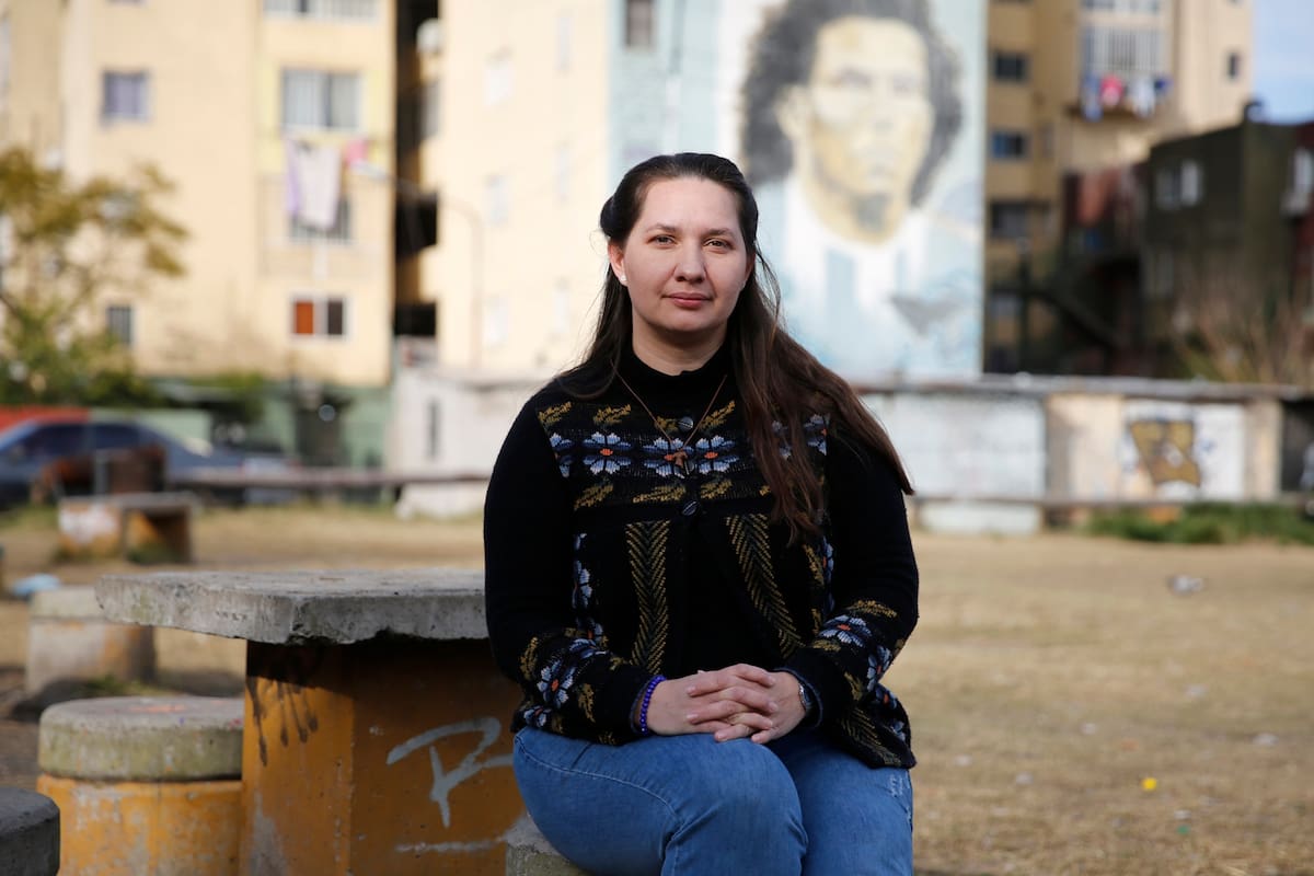 Al igual que Carlos Tevez, nacieron en uno de los rincones más estigmatizados del conurbano y trabajan para transformar la realidad de sus vecinos; hoy son referentes y sienten que la serie intensifica los prejuicios