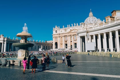 Al igual que con la pandemia de coronavirus, en el siglo XVII se prohibió asistir a celebraciones religiosas en Roma