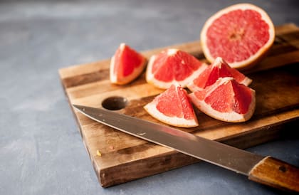 Al igual que otros cítricos, el pomelo puede interferir con la eficacia de varios tratamientos médicos