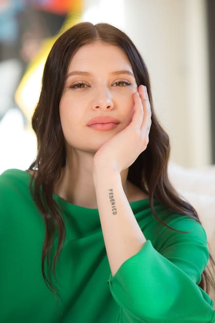 Al igual que su madre y su hermano, Fran también se tatuó el nombre de su padre. "Estoy orgullosa de ser su hija. Pienso en él y solo me sale sonreír", confiesa.