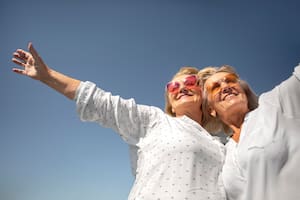 Al llegar la jubilación, muchas personas deciden cambiar de vida para aprovechar al máximo el disfrute (Foto: Freepik)