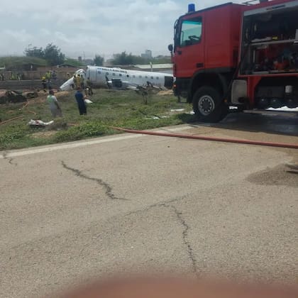 Al lugar se presentaron Autoridades de Aviación Civil, bomberos y paramédicos