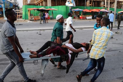 Al menos 10 muertos en Mogadiscio por explosiones de coches bomba