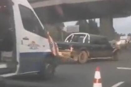 Al menos 10 vehículos involucrados en un choque múltiple a la altura de Av. Márquez