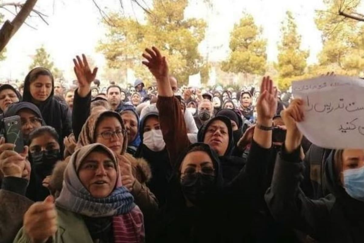Al menos 650 estudiantes de escuelas femeninas en Irán fueron envenenadas.