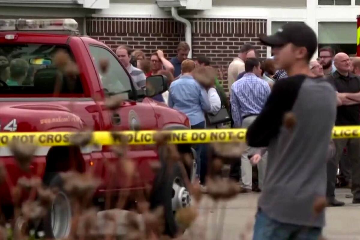 Al menos cinco personas murieron y otras cinco resultaron heridas por un tiroteo en una escuela cristiana de Wisconsin