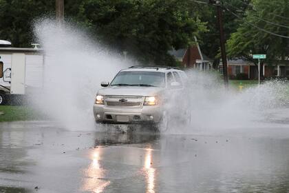 Al menos dos muertos por tormentas en sur de EEUU