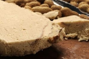 Al menos tres consumidores reclamaron a la marca que el producto presentaba “elementos extraños”; a raíz de ello comenzó la investigación que dio con el producto falsificado