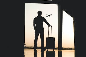Al momento de viajar y ahorrar espacio, hay varios consejos que los viajeros pueden poner en práctica